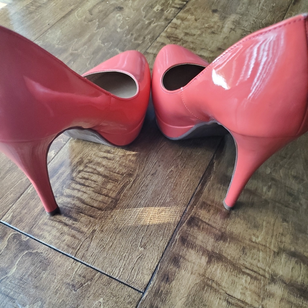Pink pump heel - Picture 4 of 4